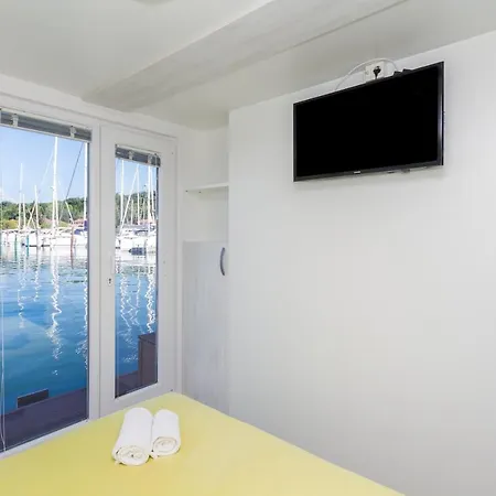 Bamboo Floating House * Portorož