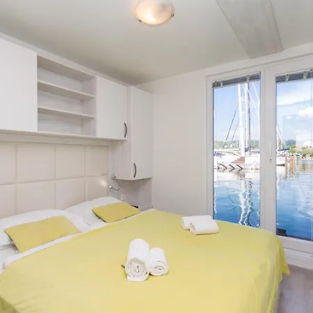 Bamboo Floating House Portorož