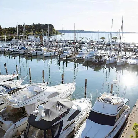 Daire Bamboo Floating House