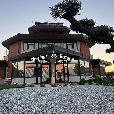 Bamboo Floating House Portorož