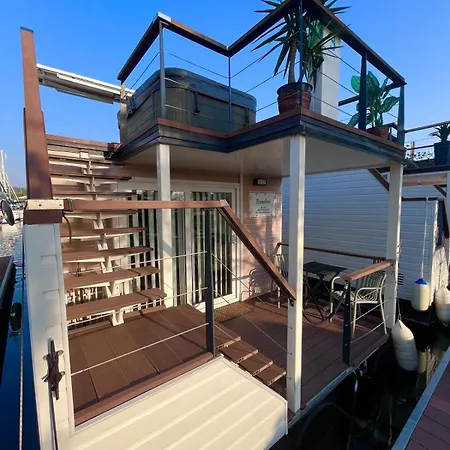 Daire Bamboo Floating House