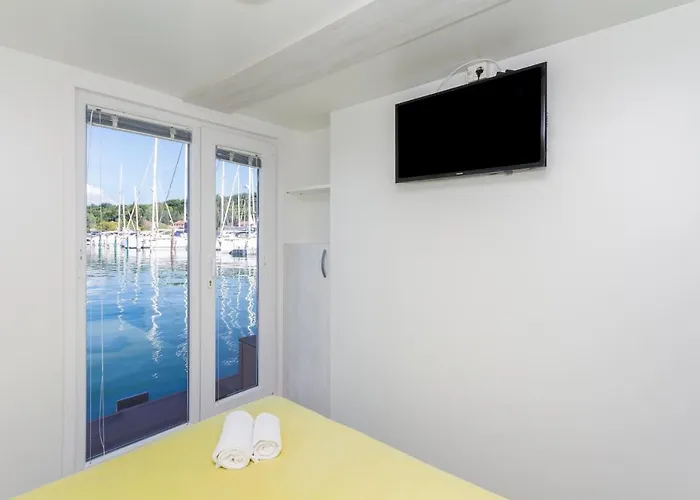 Bamboo Floating House * Portorož